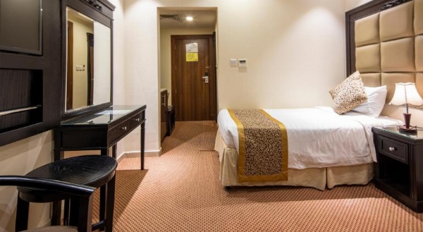 Kyona Alaziziyah Main image